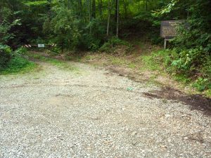 Seniard Ridge Trail at Log Hollow Road