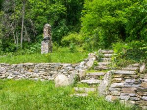 Upper Hickory Nut Gorge Trailhead