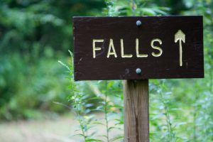 Sign for Toms Spring Falls