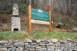 Upper Hickory Nut Gorge Trailhead